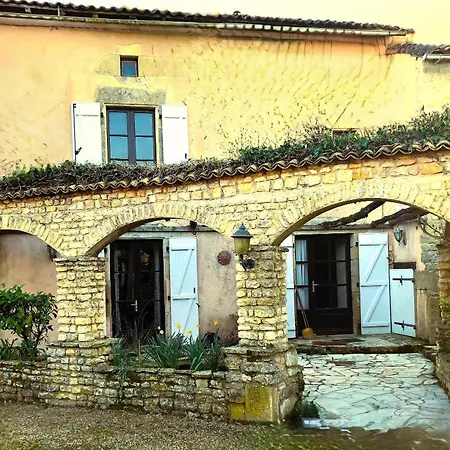 La Rose Des Templiers Exoudun